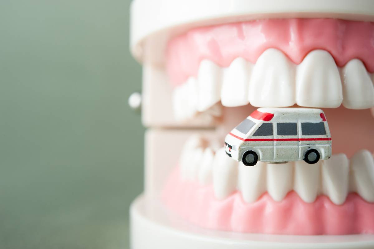 Featured image for What to Do in a Dental Emergency